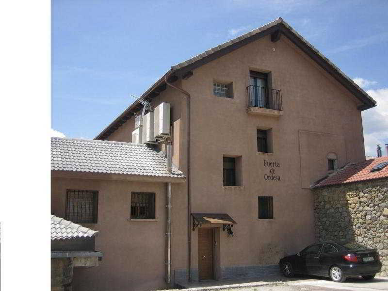 Apartamentos Puerta De Ordesa Laspuna Bagian luar foto