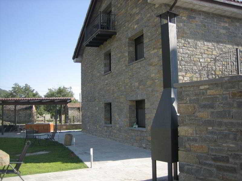 Apartamentos Puerta De Ordesa Laspuna Bagian luar foto
