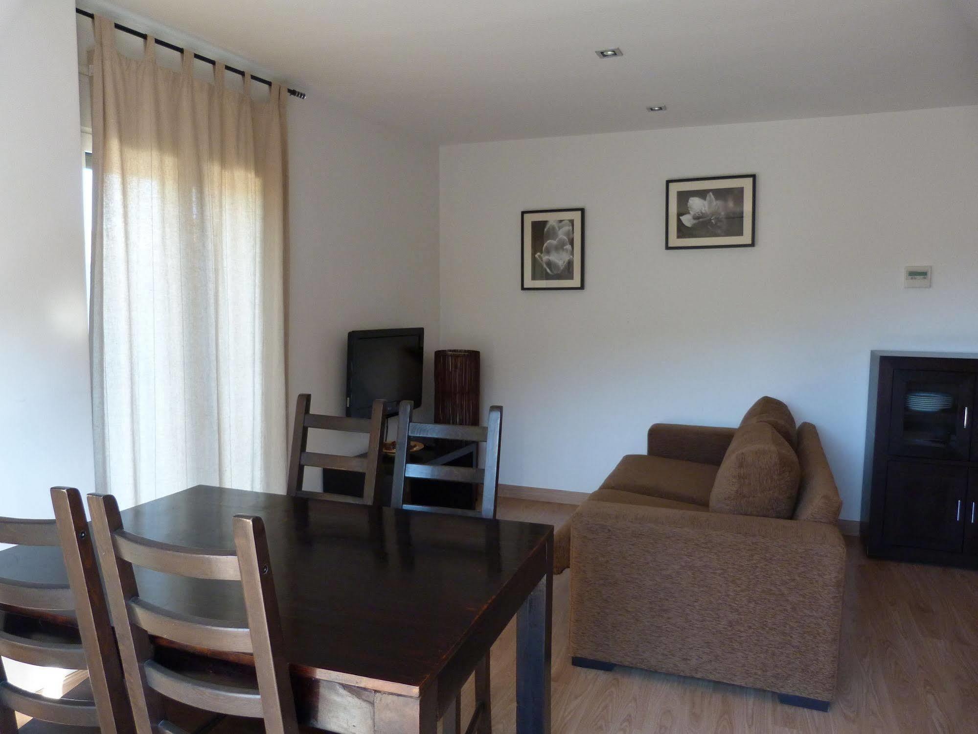Apartamentos Puerta De Ordesa Laspuna Bagian luar foto