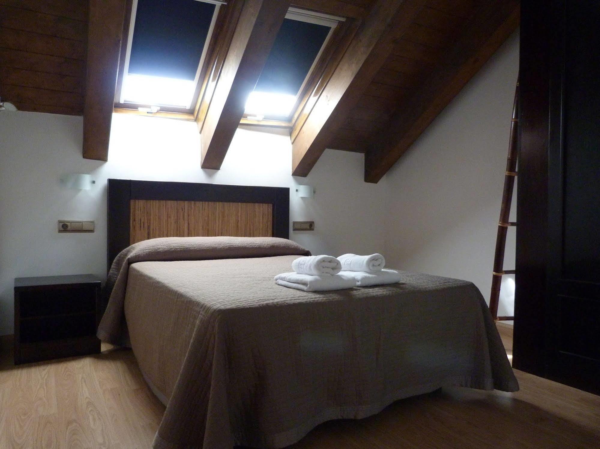 Apartamentos Puerta De Ordesa Laspuna Bagian luar foto