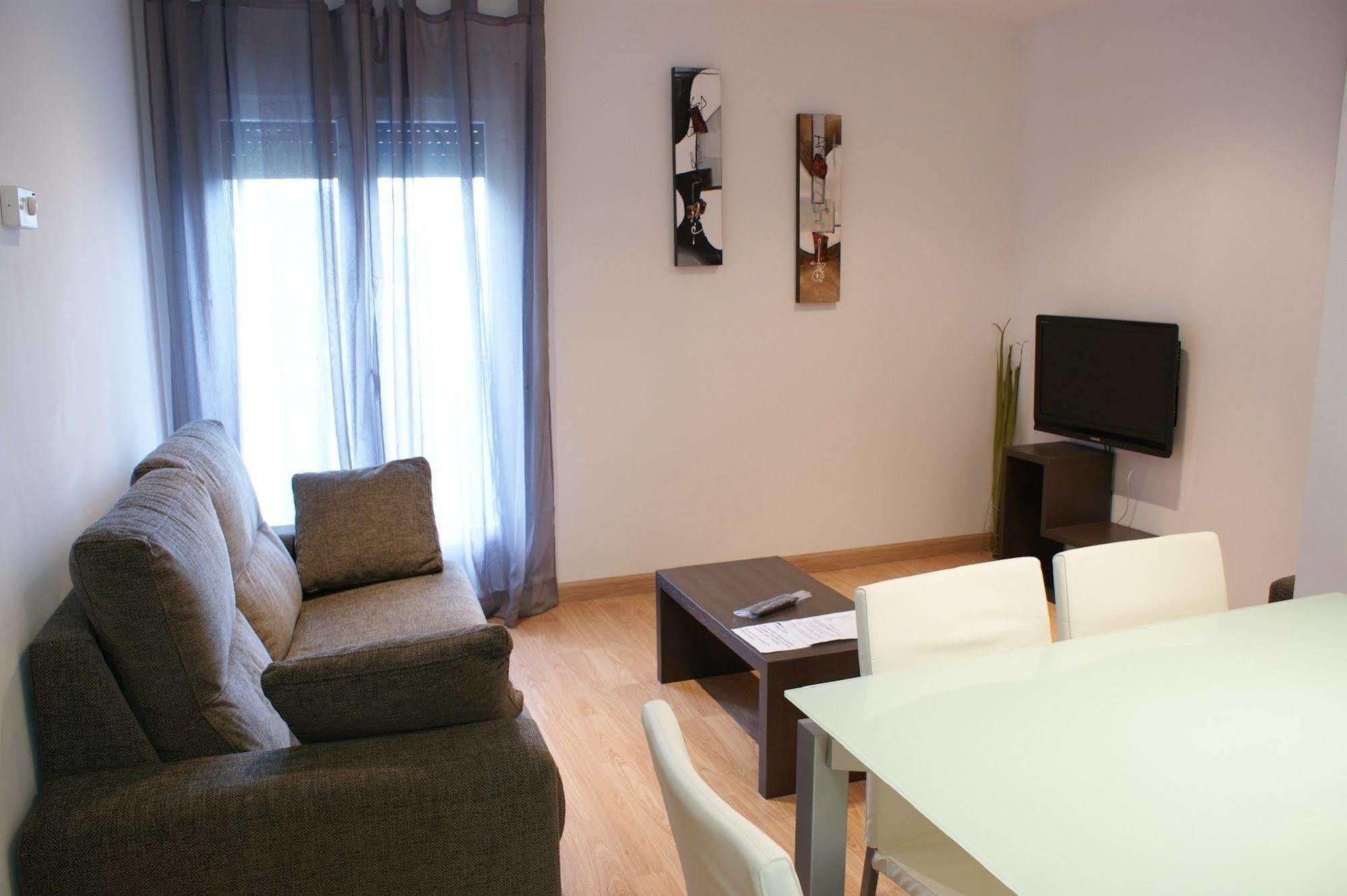 Apartamentos Puerta De Ordesa Laspuna Bagian luar foto